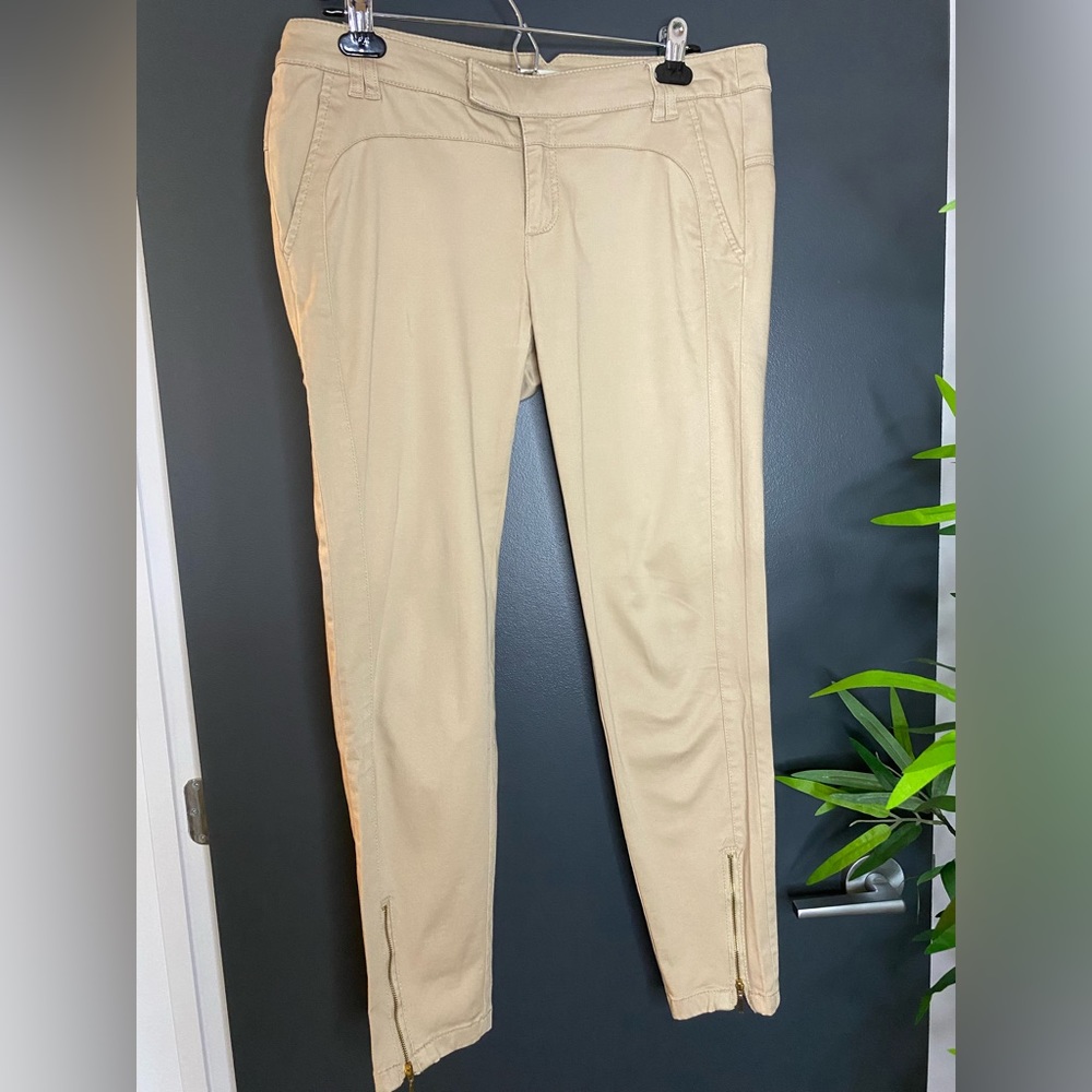 Stradivarius tan trousers